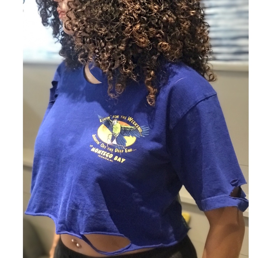 ⭐️Cropped Jamaica T-Shirt⭐️